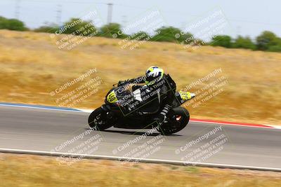 media/Apr-30-2023-CRA (Sun) [[020fcf5d43]]/Race 3-1000 Amateur Supersport/